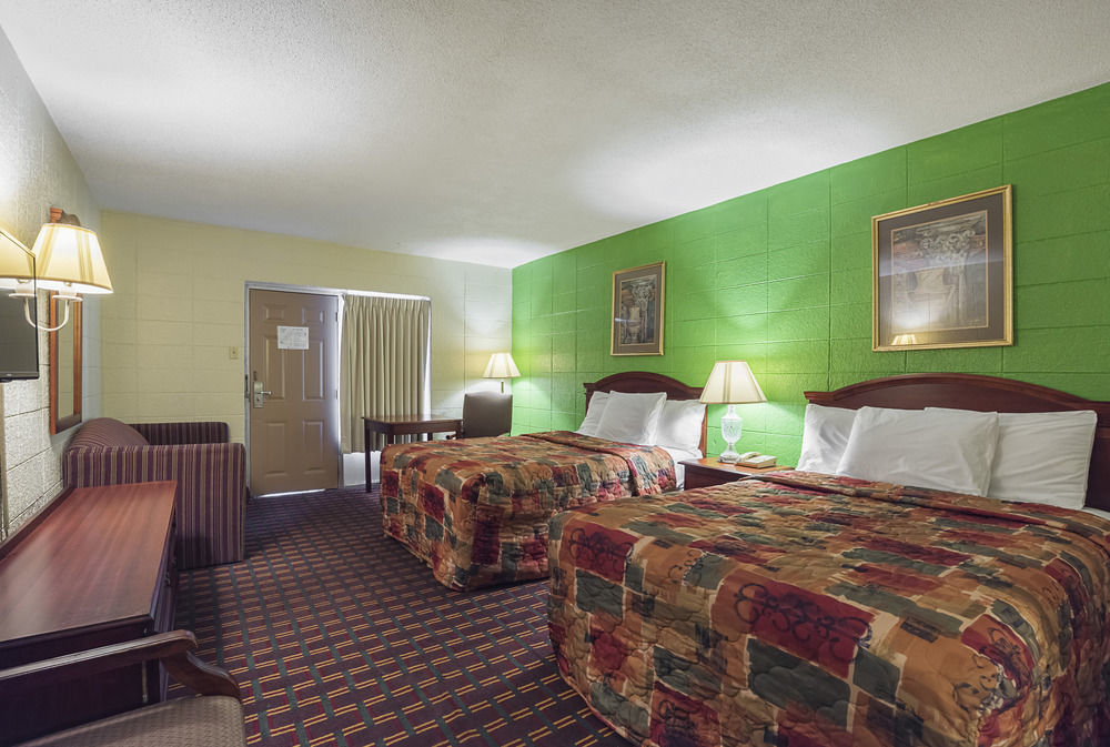 Bear Mount Inn&Suites Pigeon Forge Exterior foto