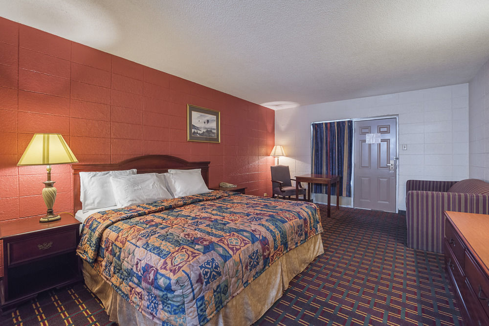 Bear Mount Inn&Suites Pigeon Forge Exterior foto